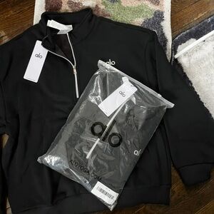 ALO Yoga Black Sweatshirt